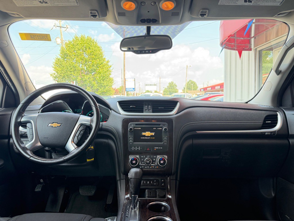 2017 Chevrolet Traverse Image 12