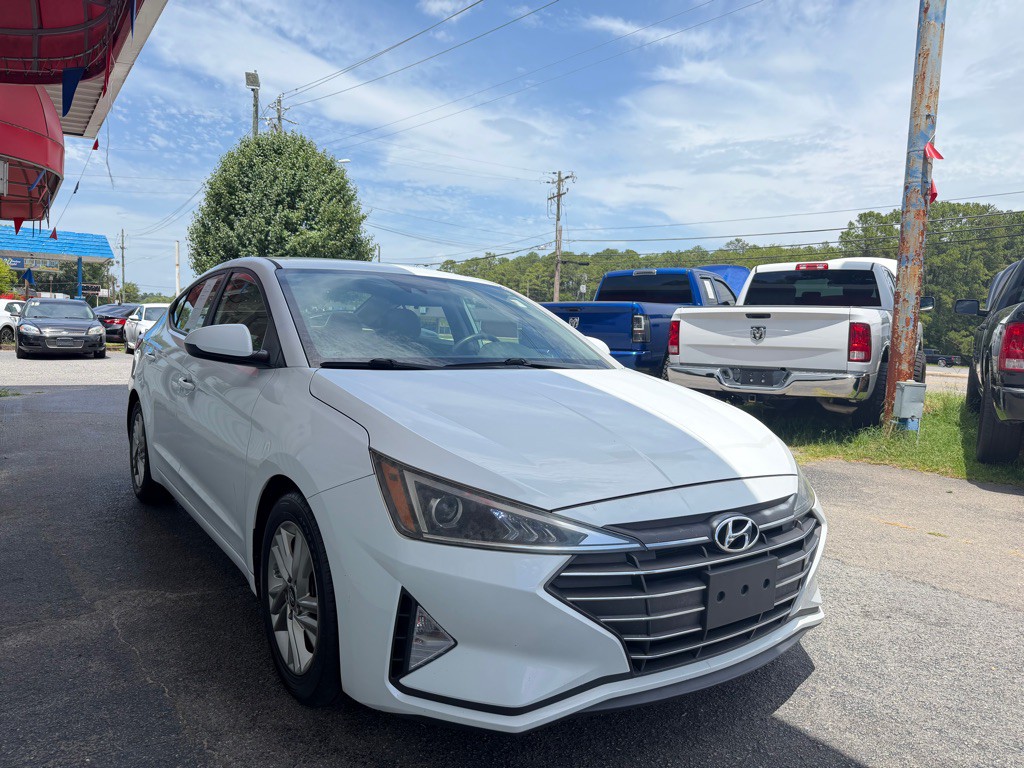 2019 Hyundai Elantra Image 3