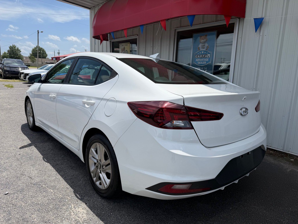 2019 Hyundai Elantra Image 5