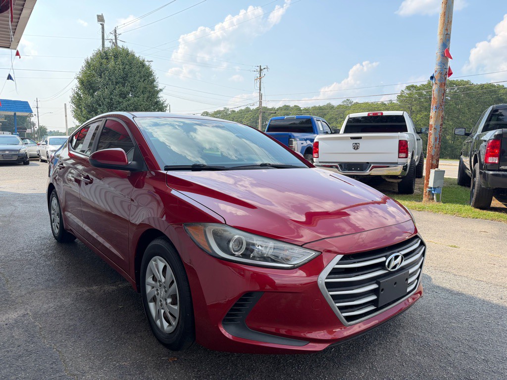 2017 Hyundai Elantra Image 3