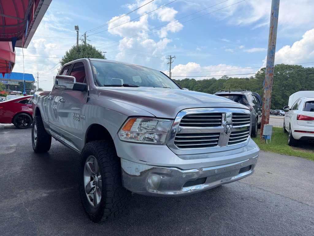 2017 RAM 1500 Image 3