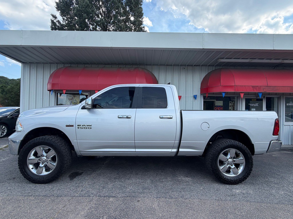 2017 RAM 1500 Image 4