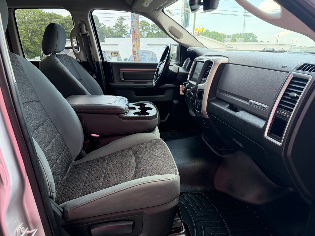 2017 RAM 1500 Image 9