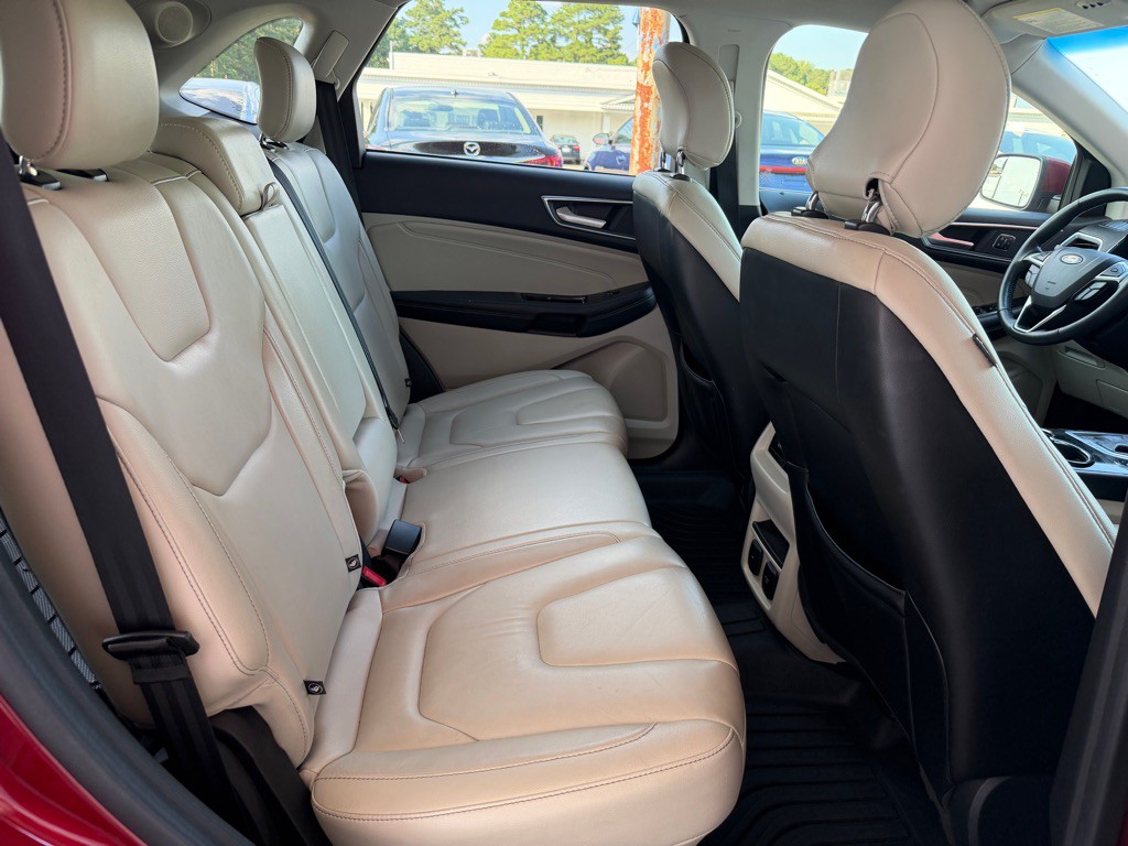 2018 Ford Edge Image 10