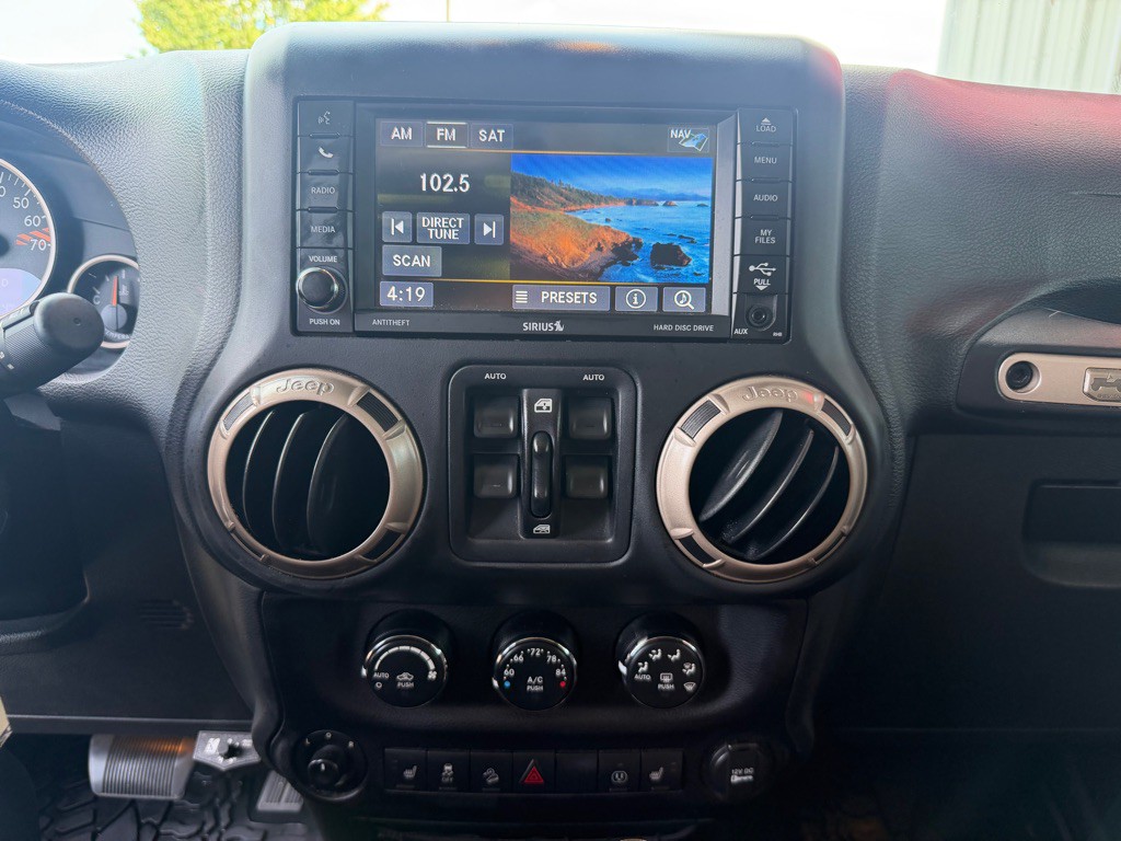 2017 Jeep Wrangler Unlimited Image 11