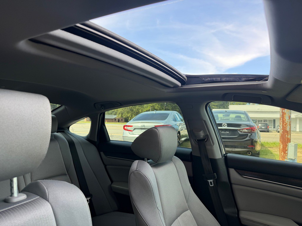 2020 Honda Accord Image 10