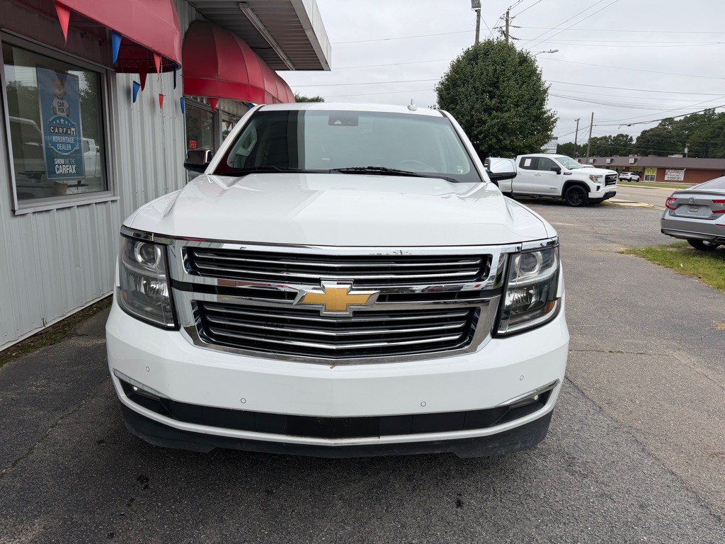 2016 Chevrolet Suburban Image 2