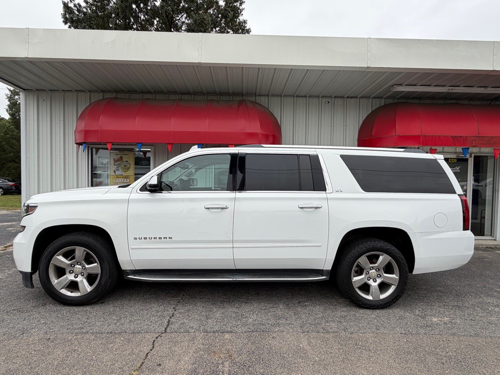 2016 Chevrolet Suburban Image 4