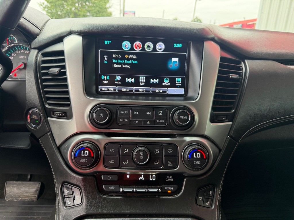 2016 Chevrolet Suburban Image 19