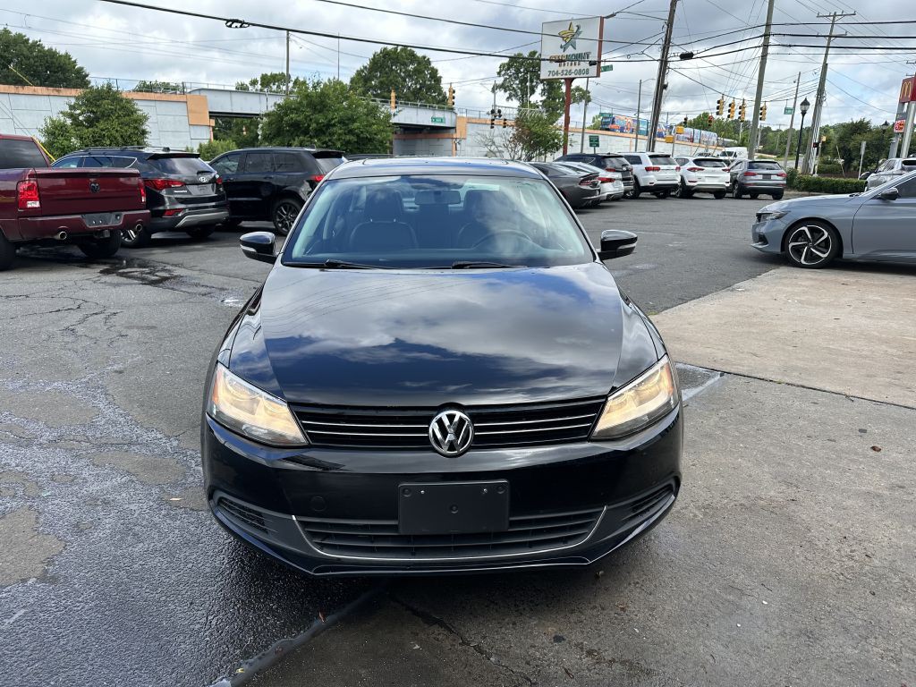 2013 Volkswagen Jetta Image 2
