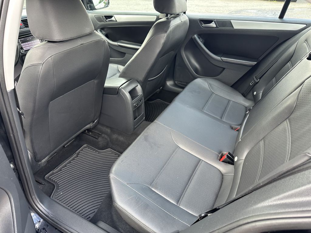 2013 Volkswagen Jetta Image 9