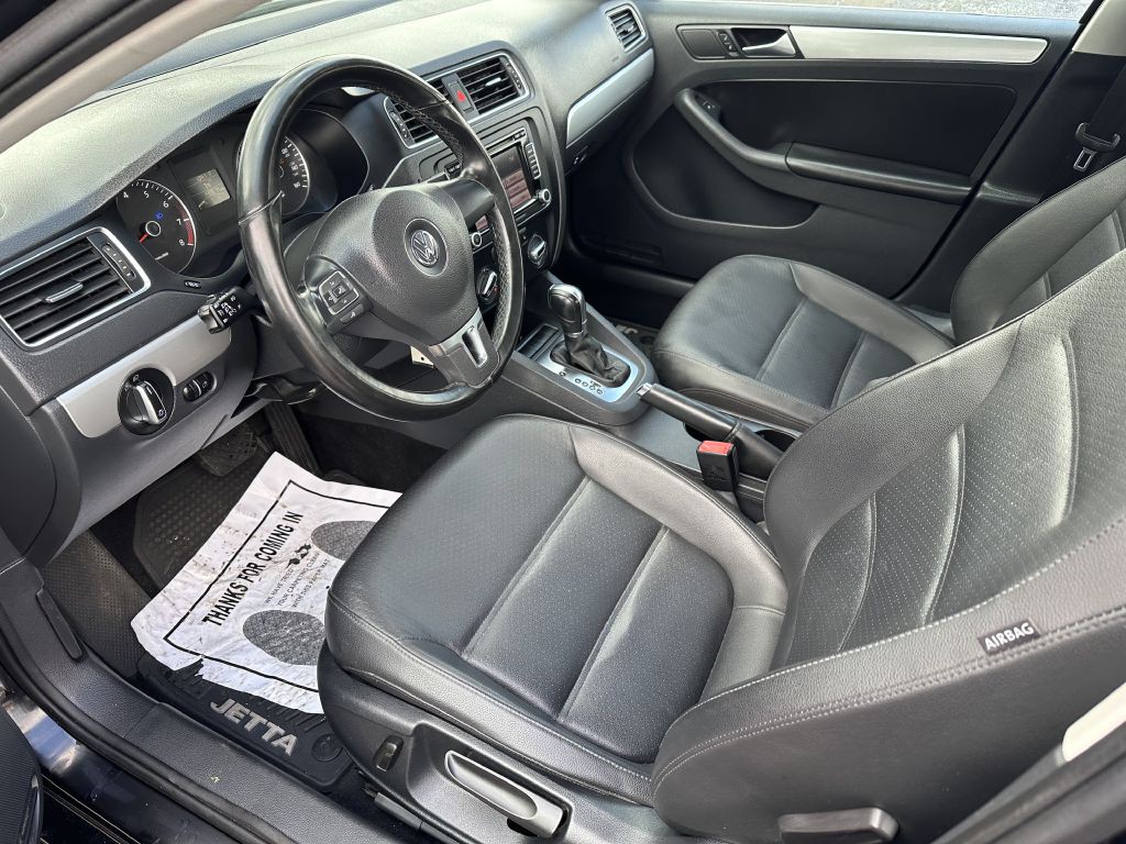 2013 Volkswagen Jetta Image 11