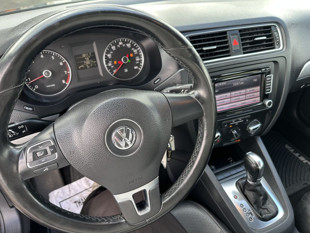 2013 Volkswagen Jetta Image 12