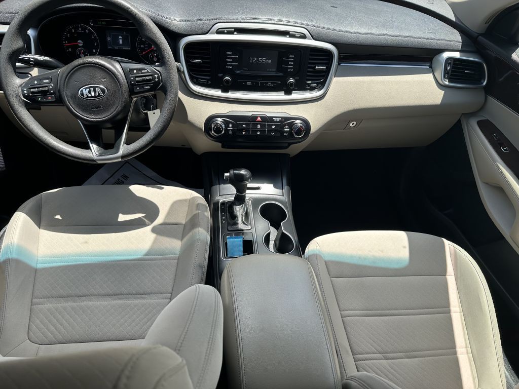 2017 Kia Sorento Image 10