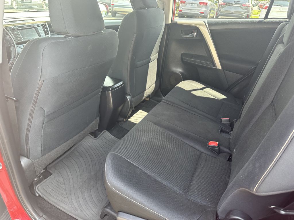 2015 Toyota Rav4 Image 9