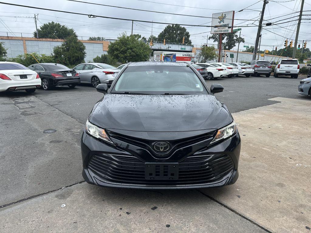 2019 Toyota Camry Image 2