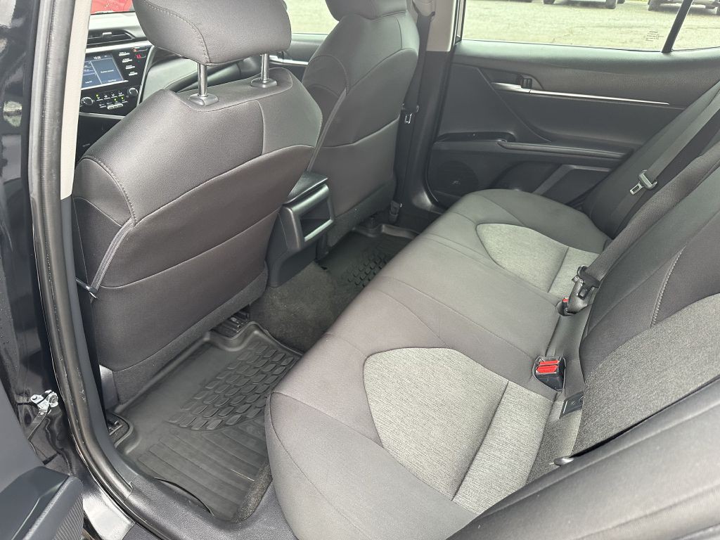 2019 Toyota Camry Image 9