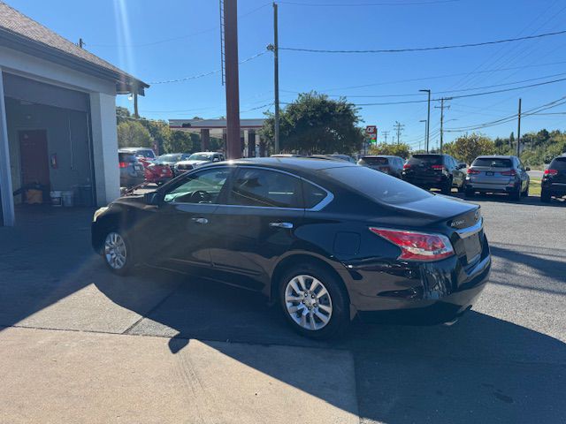 2015 Nissan Altima Image 5