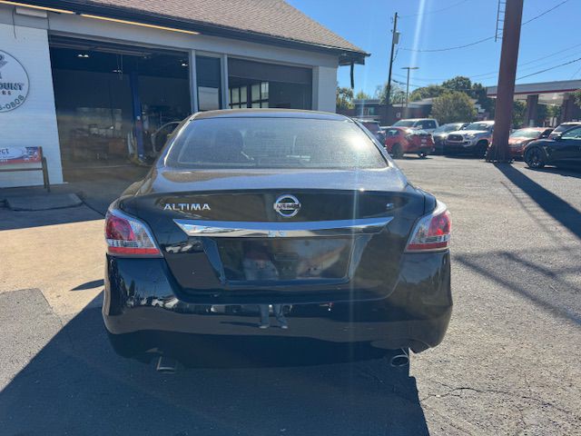 2015 Nissan Altima Image 6