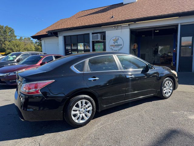 2015 Nissan Altima Image 7
