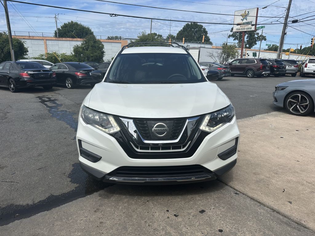 2017 Nissan Rogue Image 2
