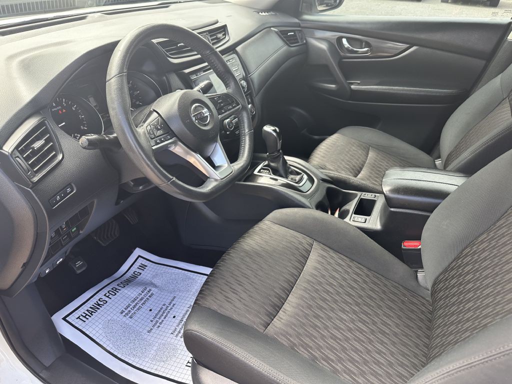 2017 Nissan Rogue Image 11