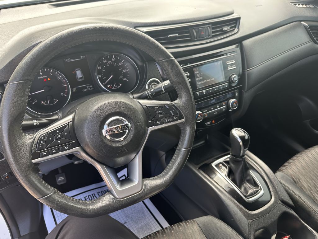 2017 Nissan Rogue Image 12
