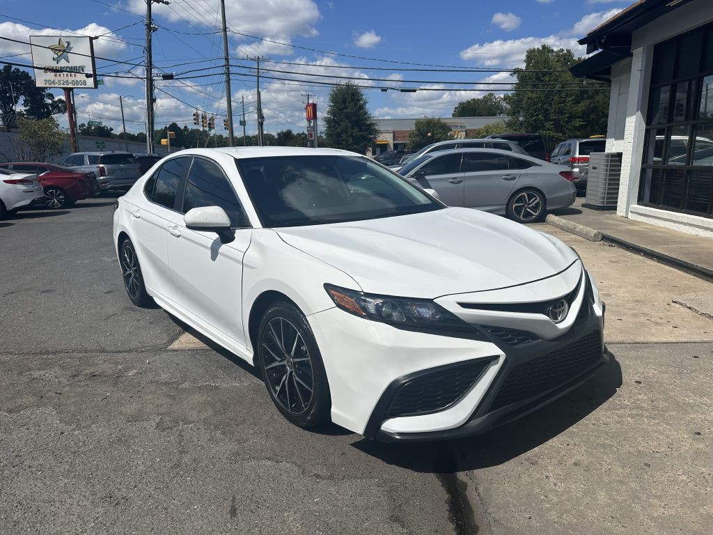 2021 Toyota Camry Image 3