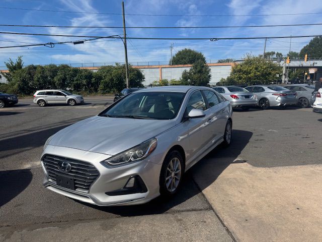 2018 Hyundai Sonata Image 1