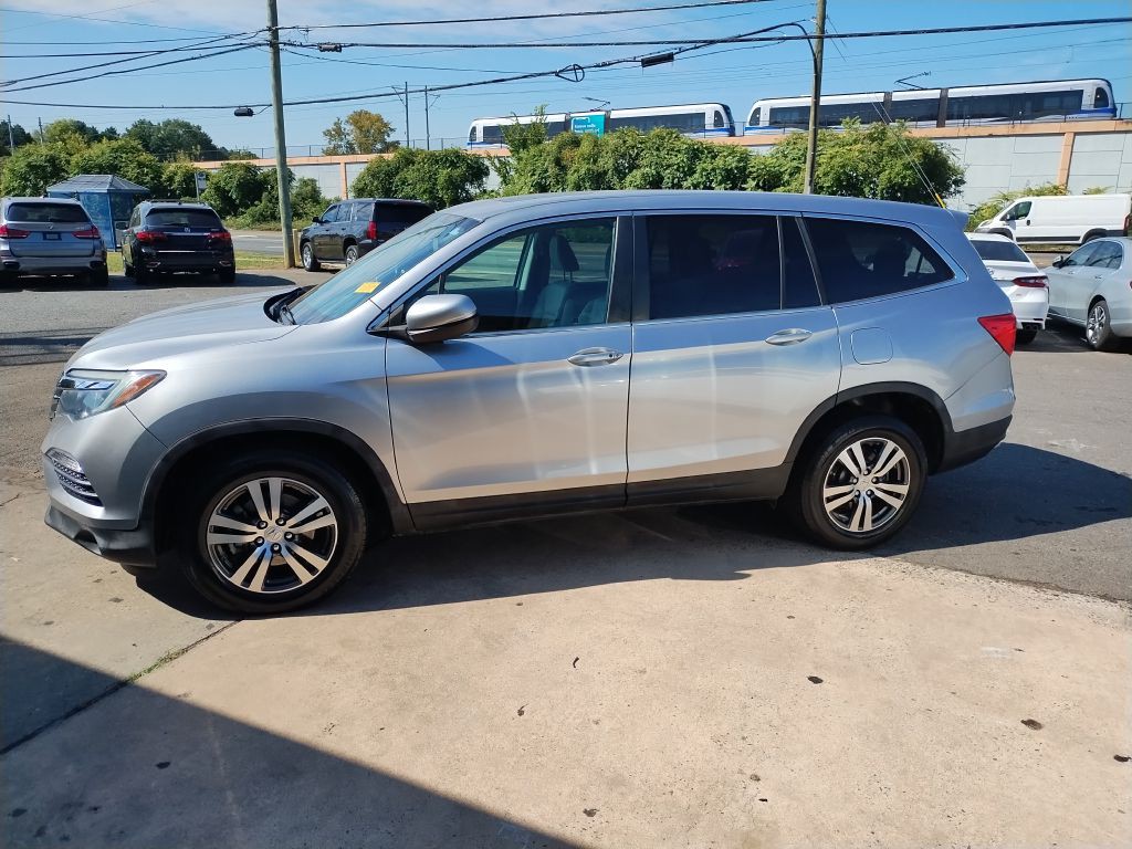 2017 Honda Pilot Image 1