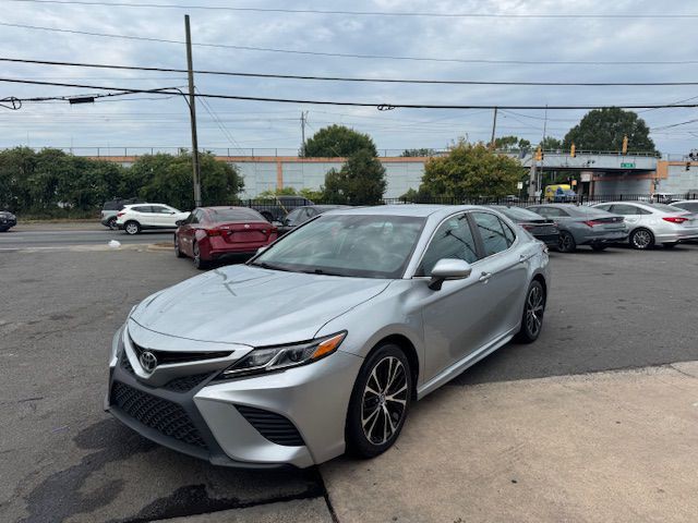 2018 Toyota Camry Image 1
