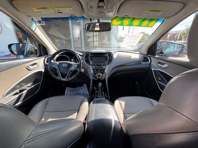 2017 Hyundai Santa Fe Sport Image 3