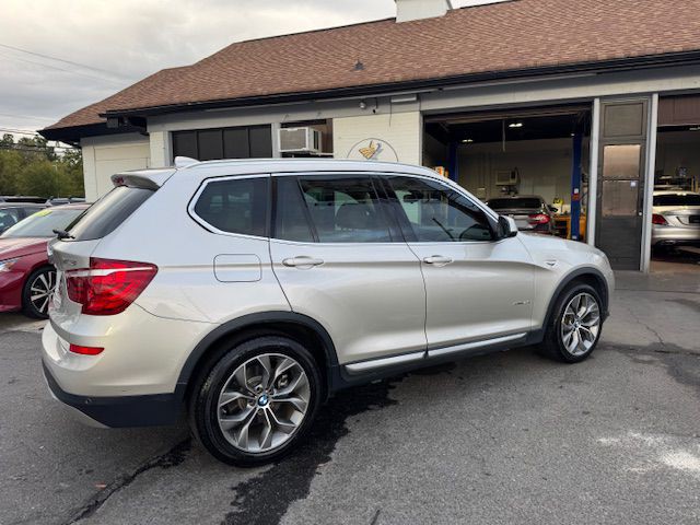 2017 BMW X3 Image 8