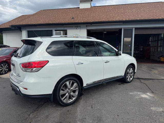 2014 Nissan Pathfinder Image 8