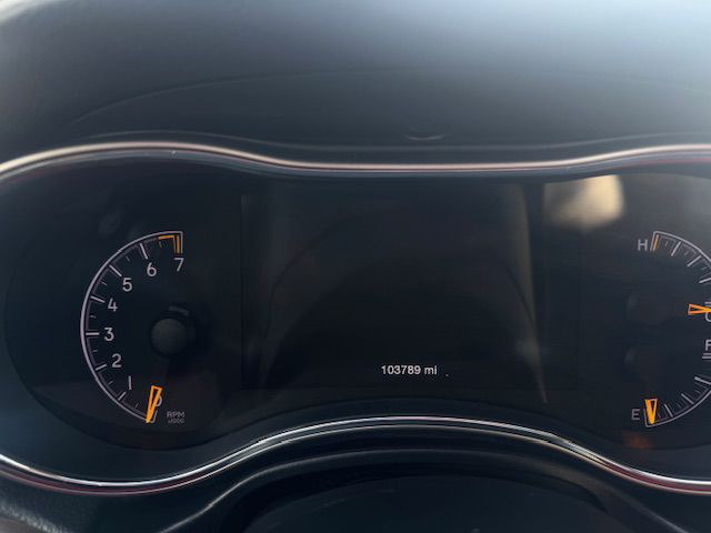 2017 Jeep Grand Cherokee Image 2