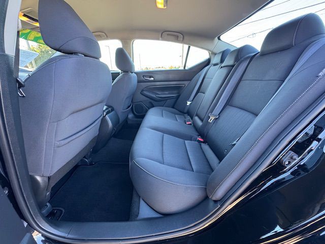 2019 Nissan Altima Image 4