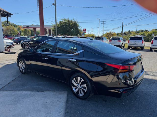 2019 Nissan Altima Image 5