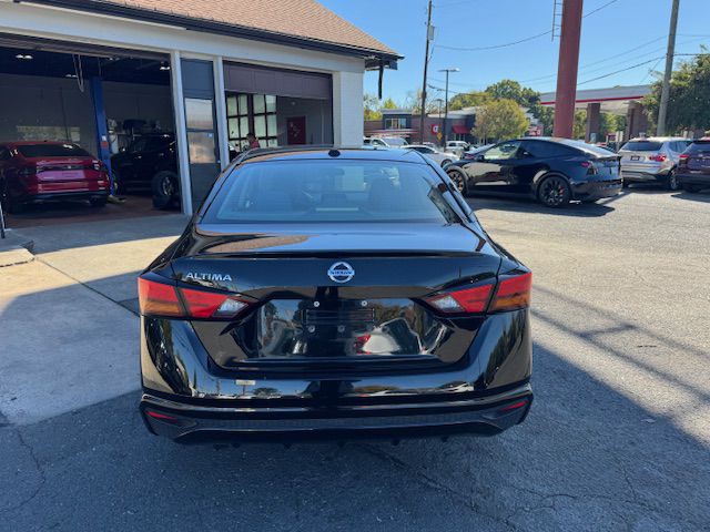 2019 Nissan Altima Image 6