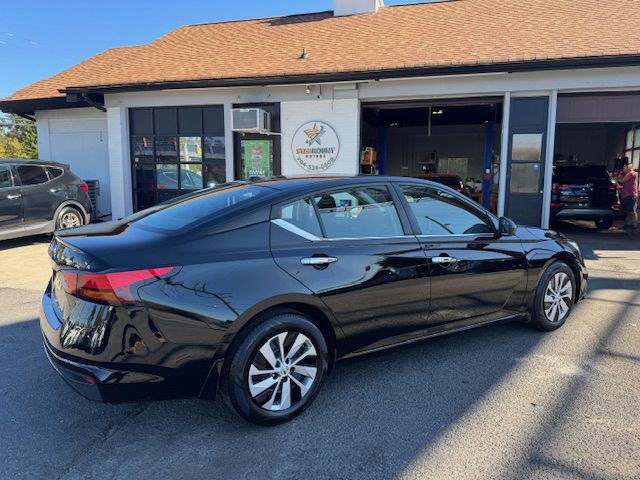 2019 Nissan Altima Image 7