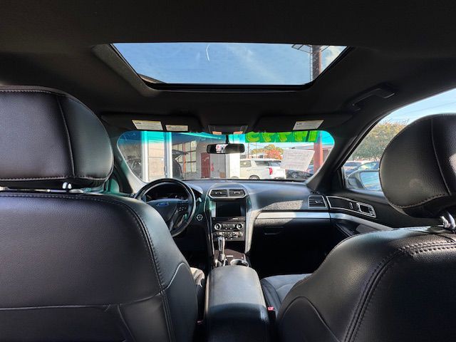 2017 Ford Explorer Image 4