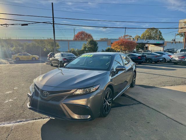 2022 Toyota Camry Image 1