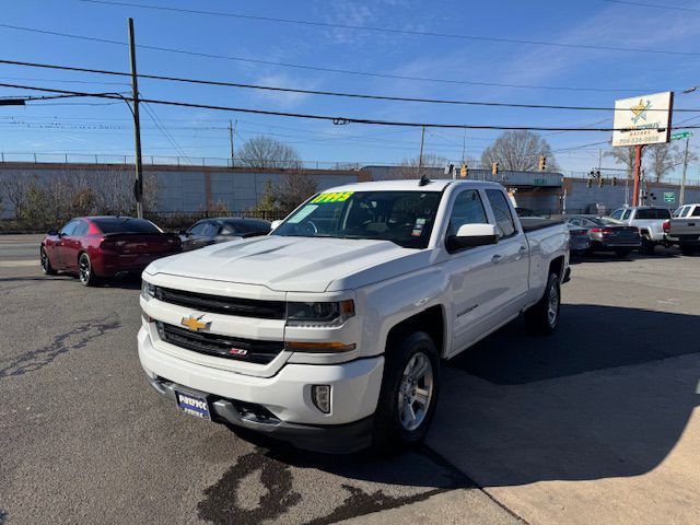 2018 Chevrolet Silverado 1500 Image 1