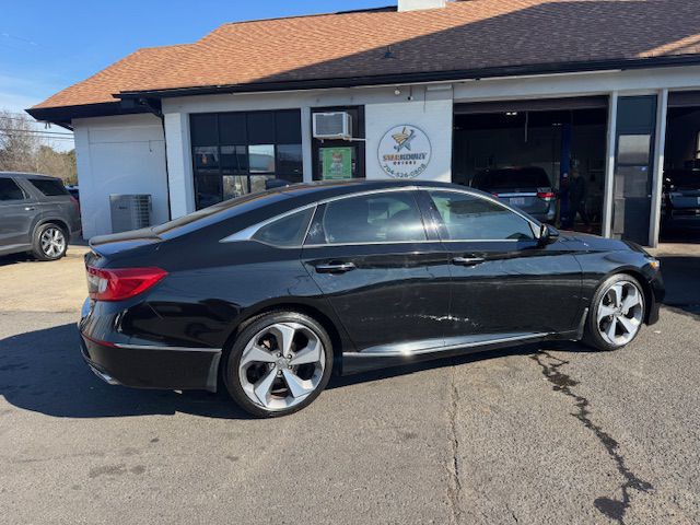 2019 Honda Accord Image 8