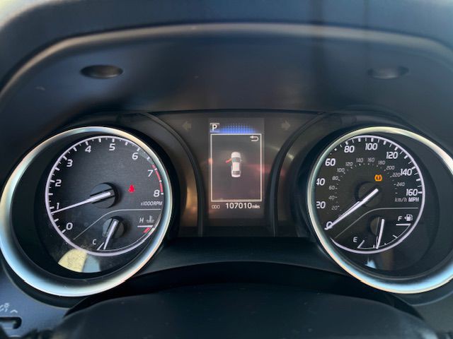 2018 Toyota Camry Image 2