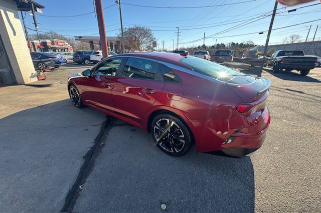 2021 Kia K5 Image 5