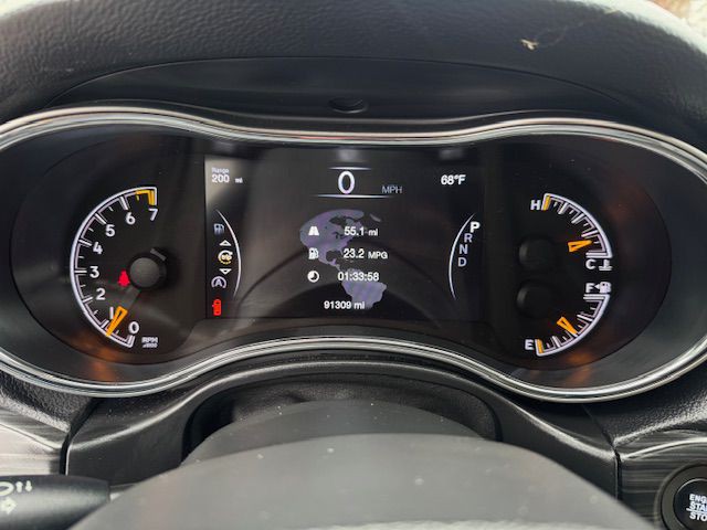 2019 Jeep Grand Cherokee Image 2