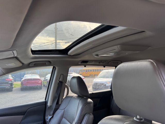 2015 Honda Odyssey Image 3