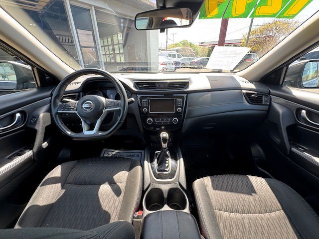 2020 Nissan Rogue Image 3