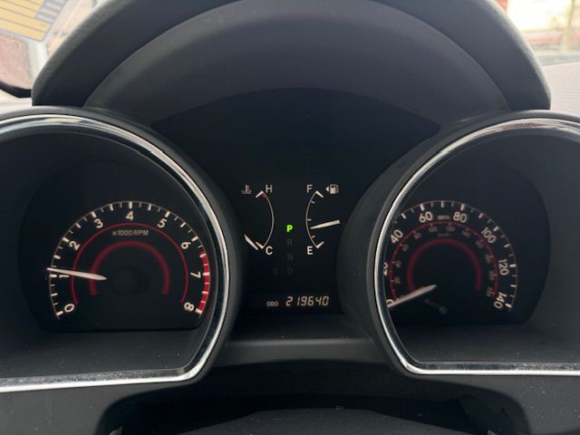 2013 Toyota Highlander Image 2