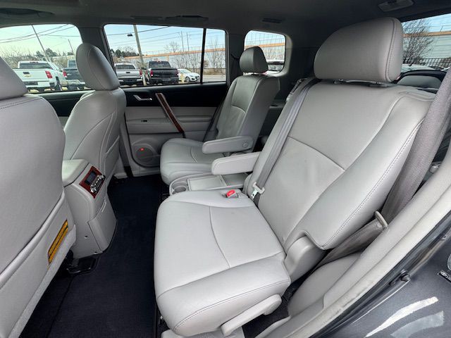 2013 Toyota Highlander Image 5